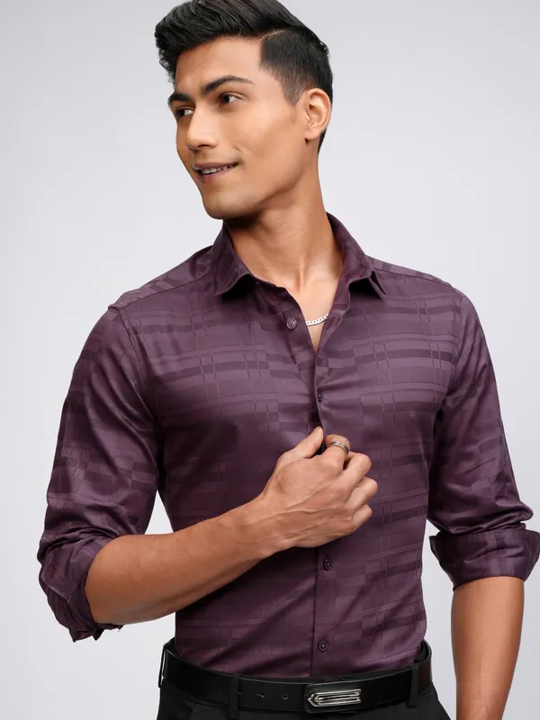 Highlander Men Purple Self Design Slim Fit Casual Shirt