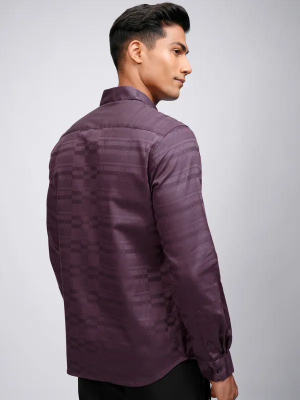 Highlander Men Purple Self Design Slim Fit Casual Shirt
