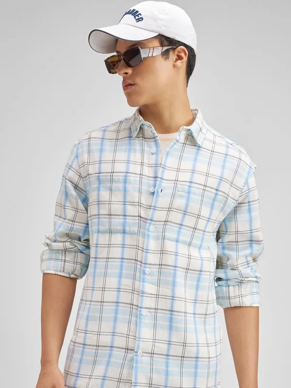 Highlander Men Blue Checked Regular Fit Casual Shirt