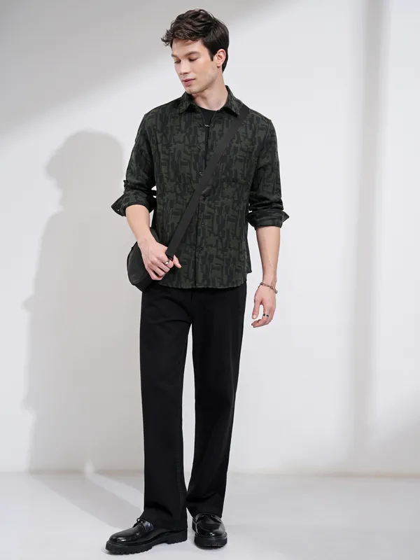 Highlander Men Olive Printed Relaxed Fit Casual Shirt