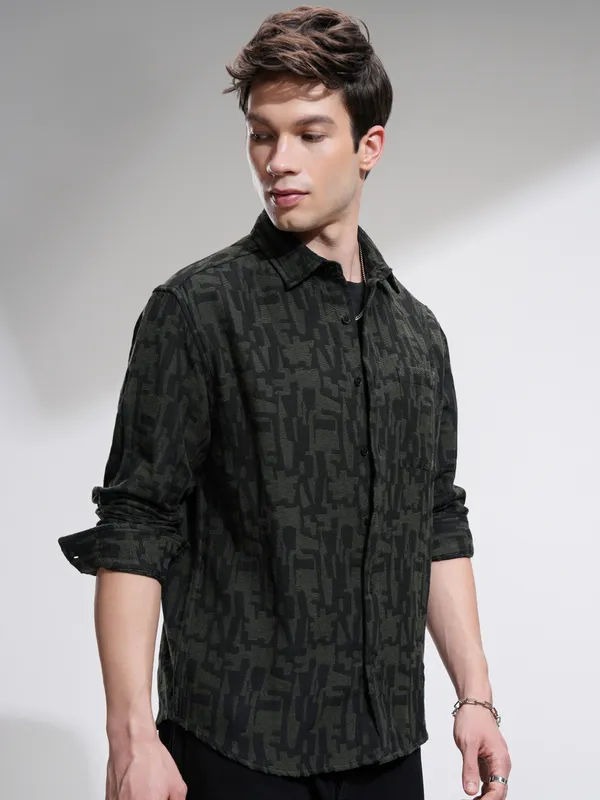 Highlander Men Olive Printed Relaxed Fit Casual Shirt