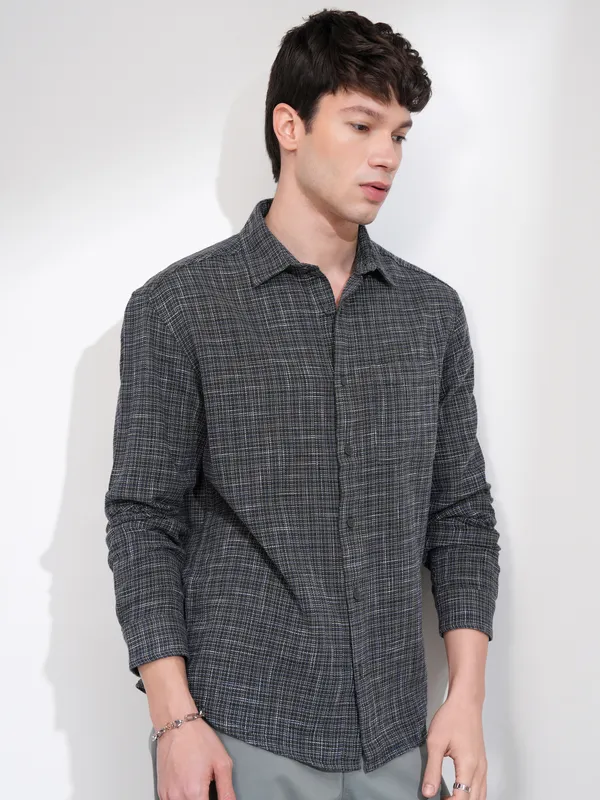 Highlander Men Grey Checked Relaxed Fit Casual Shirt