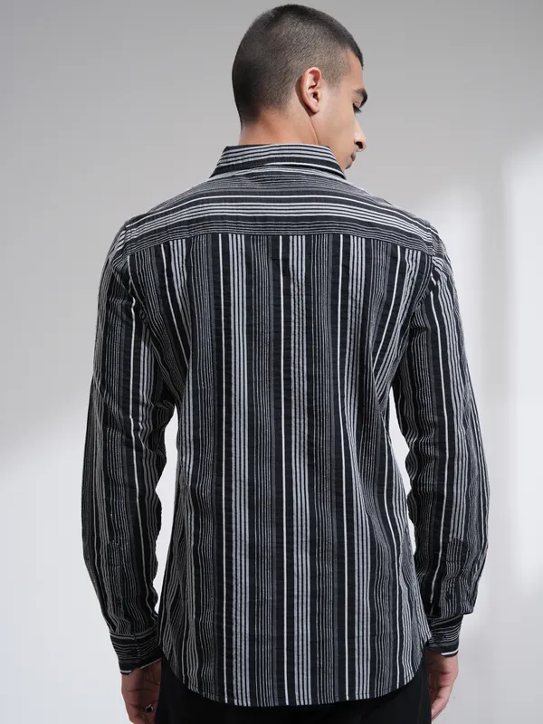 Men Slim Fit Casual Shirt