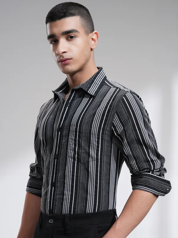 Men Slim Fit Casual Shirt