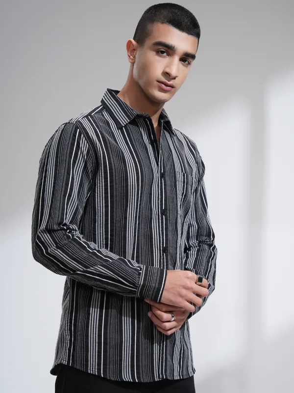 Men Slim Fit Casual Shirt