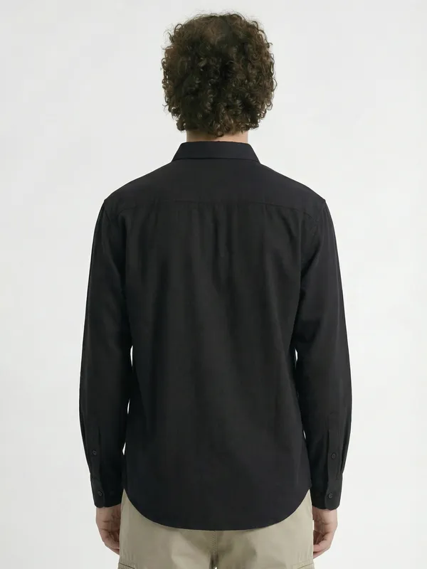 Highlander Men Black Self Design Regular Fit Casual Shirt