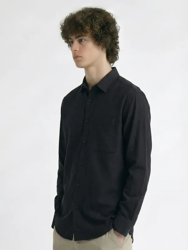 Highlander Men Black Self Design Regular Fit Casual Shirt