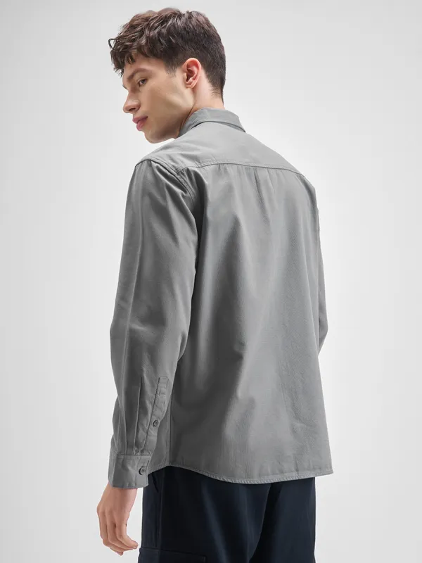 Highlander Men Grey Solid Relaxed Fit Casual Shirt