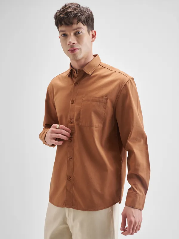 Highlander Men Orange Solid Relaxed Fit Casual Shirt