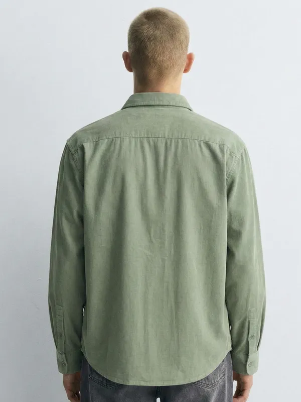 Highlander Men Olive Solid Relaxed Fit Casual Shirt