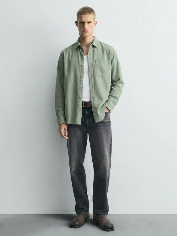 Highlander Men Olive Solid Relaxed Fit Casual Shirt