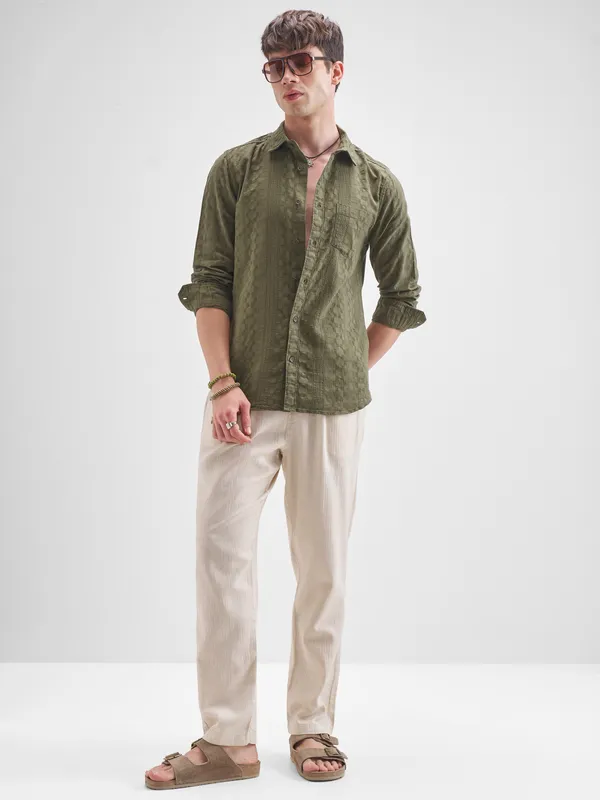 Highlander Men Olive Self Design Slim Fit Casual Shirt