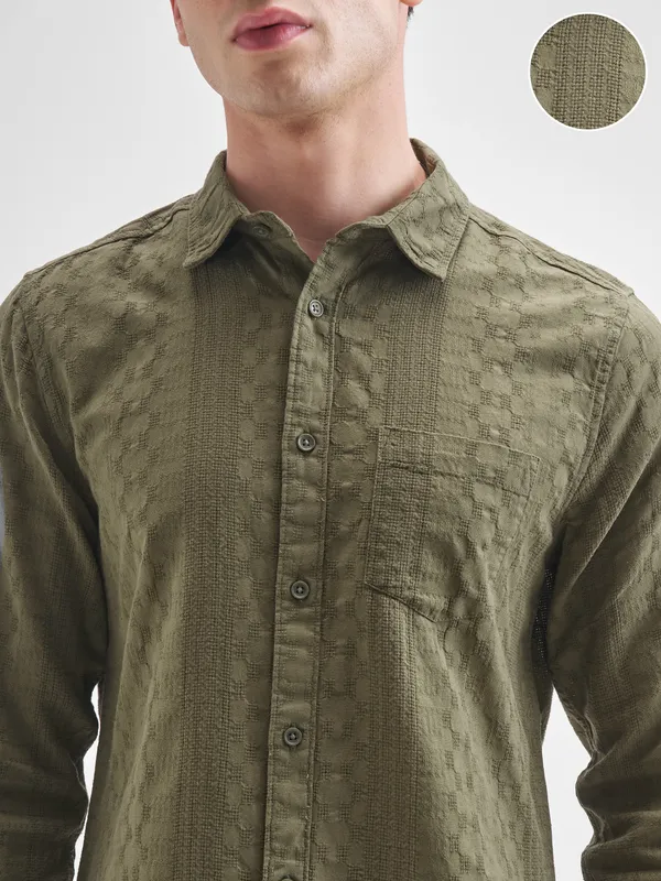 Highlander Men Olive Self Design Slim Fit Casual Shirt