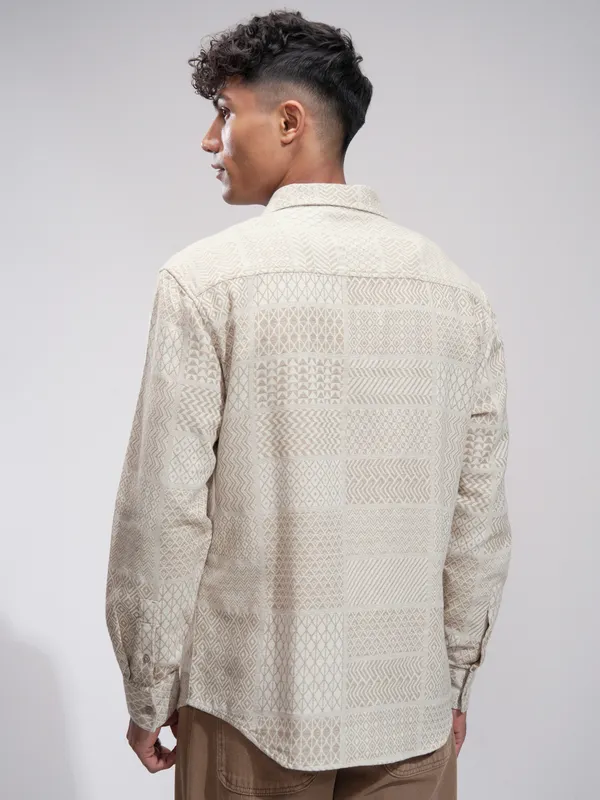 Highlander Men Off White Printed Relaxed Fit Casual Shirt