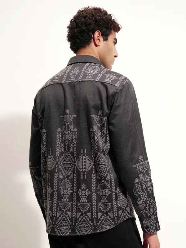 Highlander Men Charcoal Printed Relaxed Fit Casual Shirt
