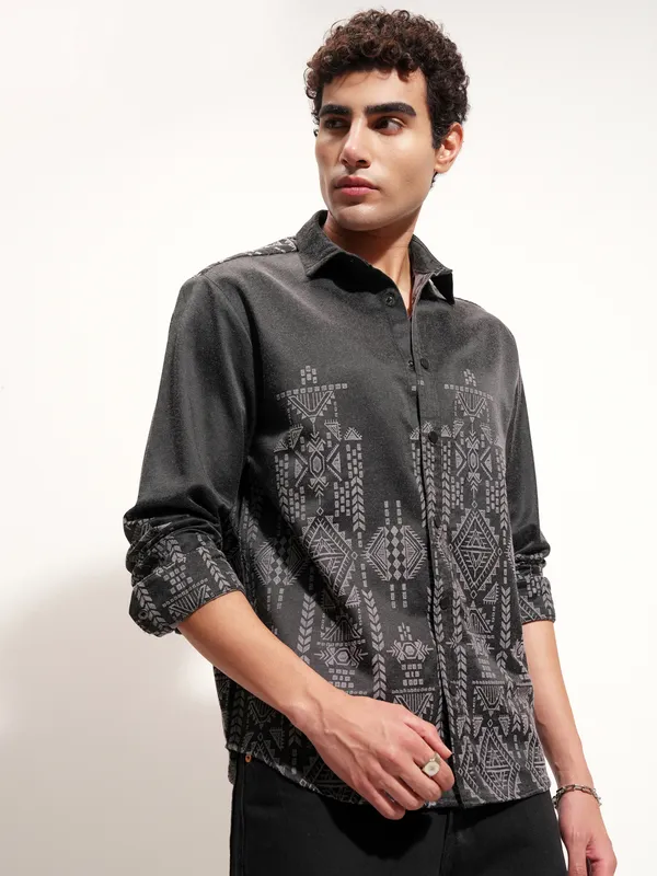 Highlander Men Charcoal Printed Relaxed Fit Casual Shirt