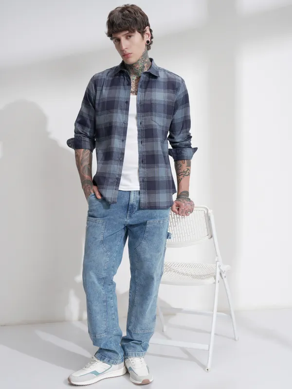 Highlander Men Navy Blue Checked Slim Fit Casual Shirt