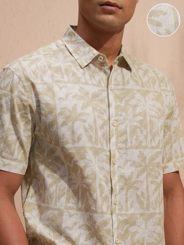 Highlander Men Off White Printed Relaxed Fit Casual Shirt