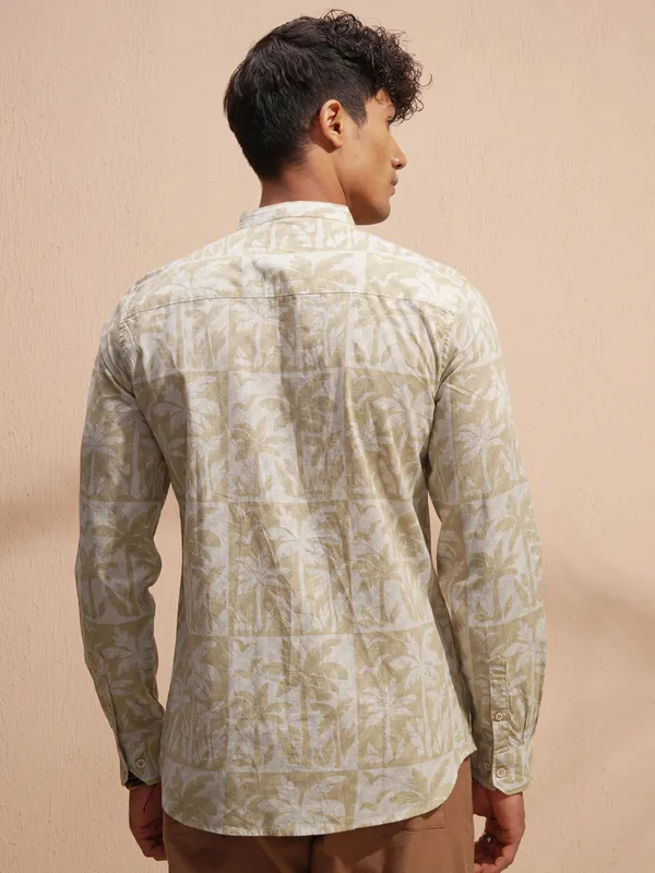 Highlander Men Off White Printed Slim Fit Casual Shirt