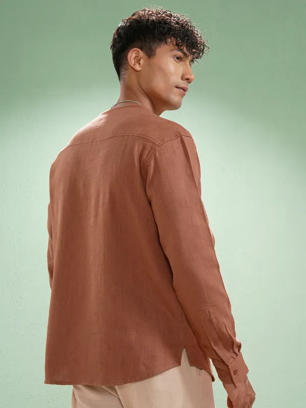 Highlander Men Rust Checked Relaxed Fit Casual Shirt