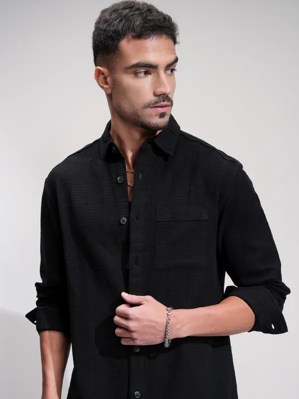 Highlander Men Black Textured Relaxed Fit Casual Shirt