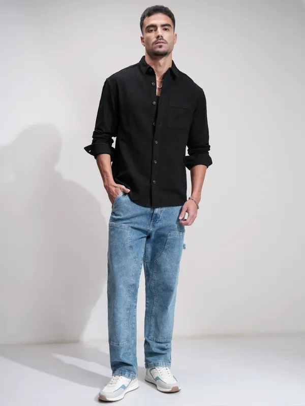 Highlander Men Black Textured Relaxed Fit Casual Shirt