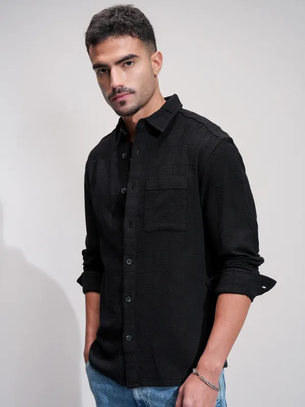 Highlander Men Black Textured Relaxed Fit Casual Shirt