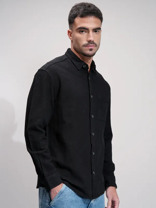 Highlander Men Black Textured Relaxed Fit Casual Shirt