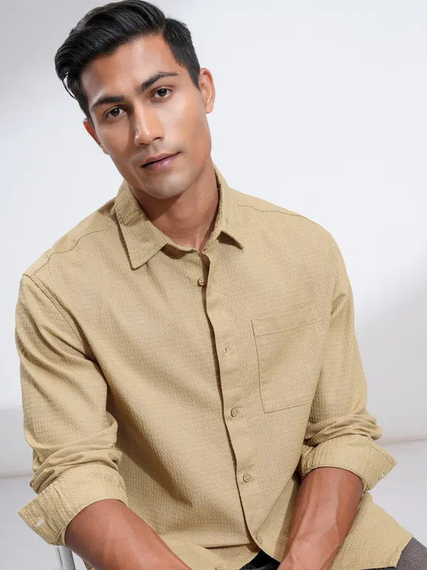 Highlander Men Beige Self Design Relaxed Fit Casual Shirt