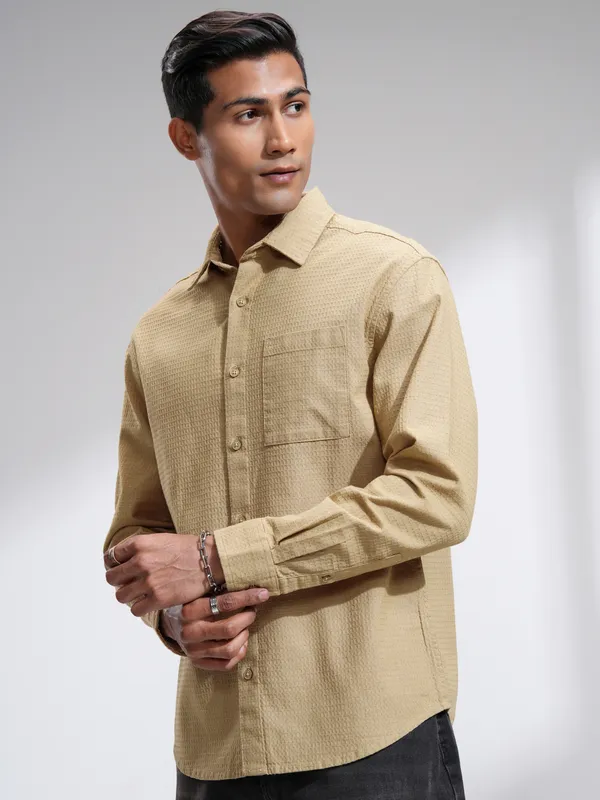 Highlander Men Beige Self Design Relaxed Fit Casual Shirt