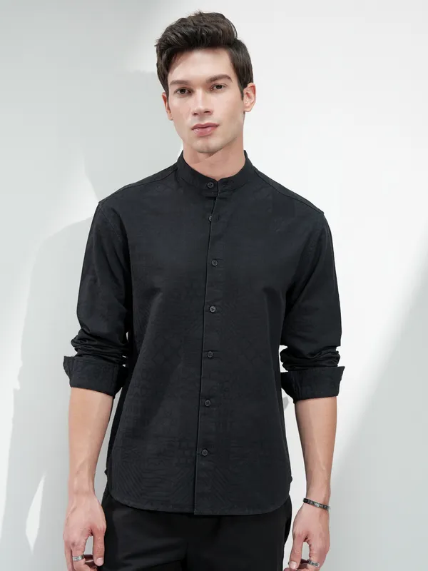 Highlander Men Black Self Design Relaxed Fit Casual Shirt