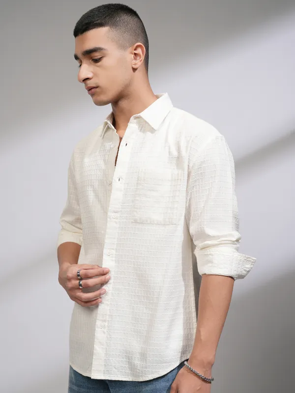 Highlander Men White Self Design Relaxed Fit Casual Shirt