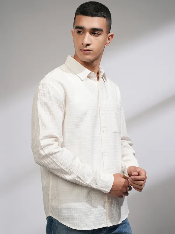 Highlander Men White Self Design Relaxed Fit Casual Shirt