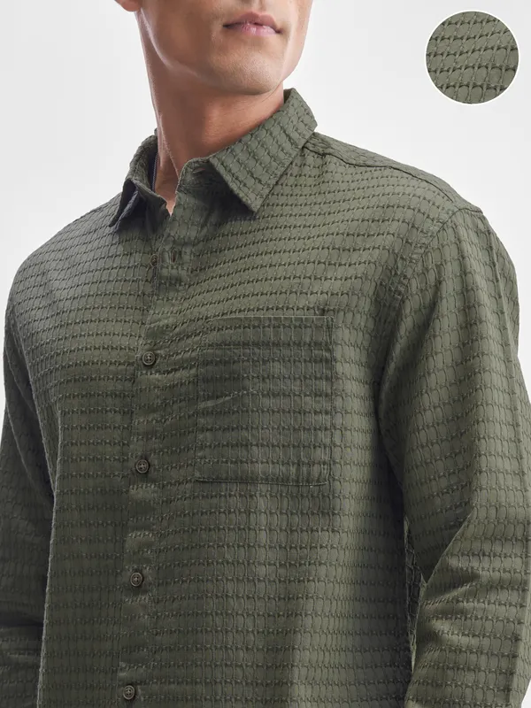 Highlander Men Green Self Design Relaxed Fit Casual Shirt