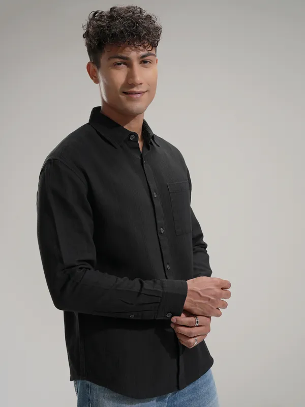 Highlander Men Black Striped Relaxed Fit Casual Shirt