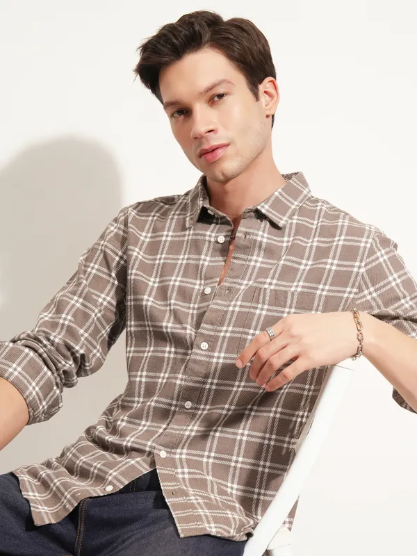 Highlander Men Brown Checked Slim Fit Casual Shirt
