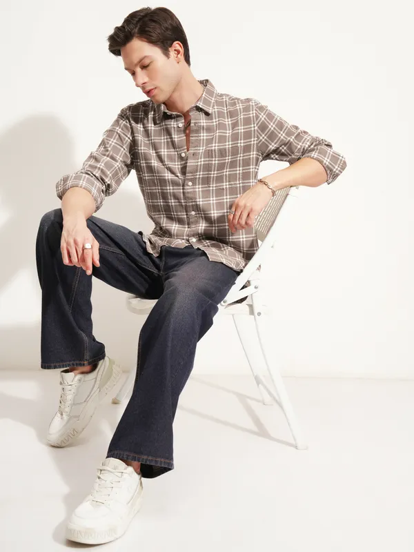 Highlander Men Brown Checked Slim Fit Casual Shirt