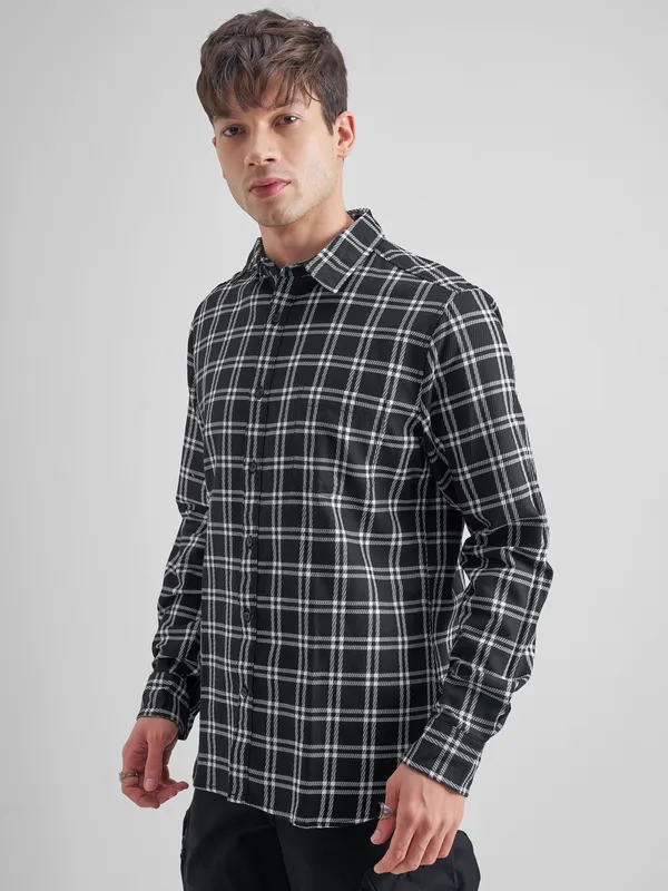 Highlander Men Black Checked Slim Fit Casual Shirt