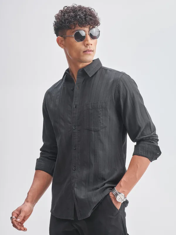 Highlander Men Black Striped Slim Fit Casual Shirt