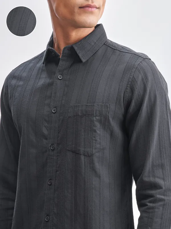 Highlander Men Black Striped Slim Fit Casual Shirt