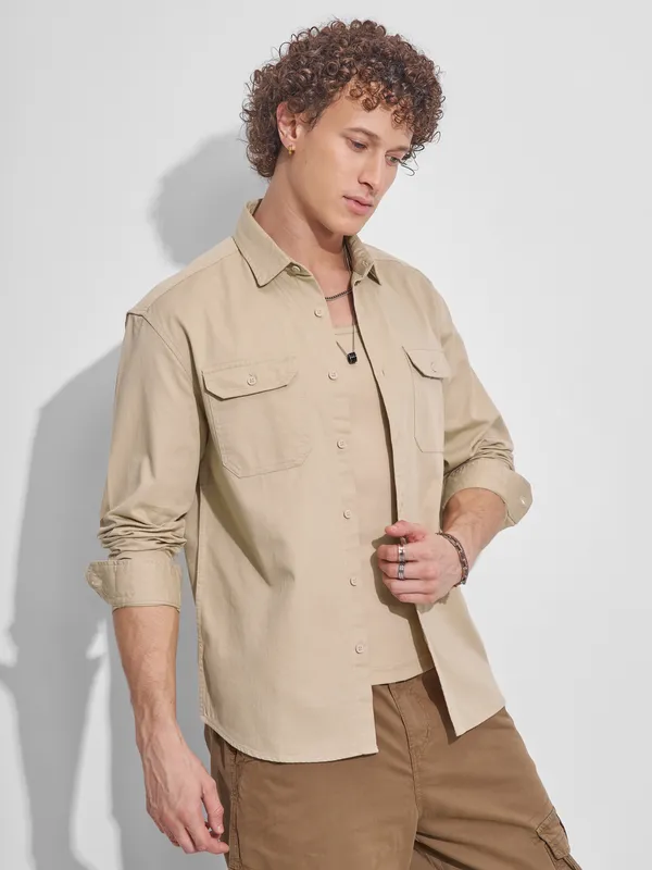 Highlander Men Beige Self Design Relaxed Fit Casual Shirt