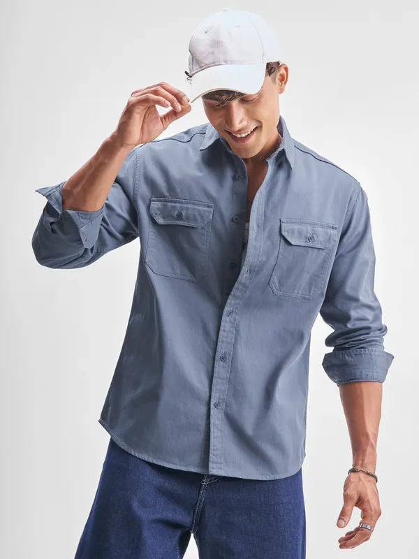 Highlander Men Blue Solid Relaxed Fit Casual Shirt