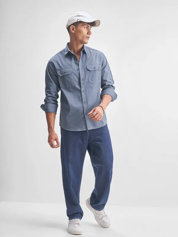 Highlander Men Blue Solid Relaxed Fit Casual Shirt