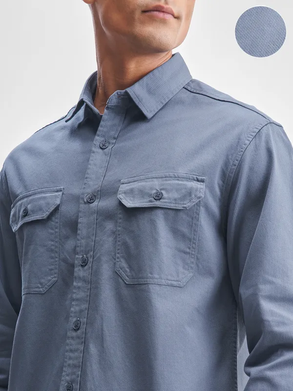 Highlander Men Blue Solid Relaxed Fit Casual Shirt