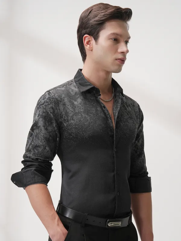 Highlander Men Charcoal Printed Slim Fit Casual Shirt
