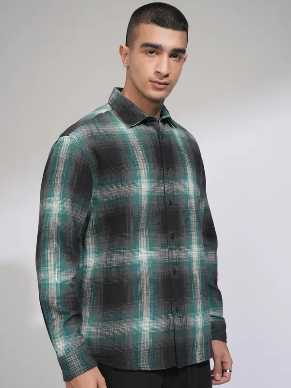 Highlander Men Blue Checked Relaxed Fit Casual Shirt