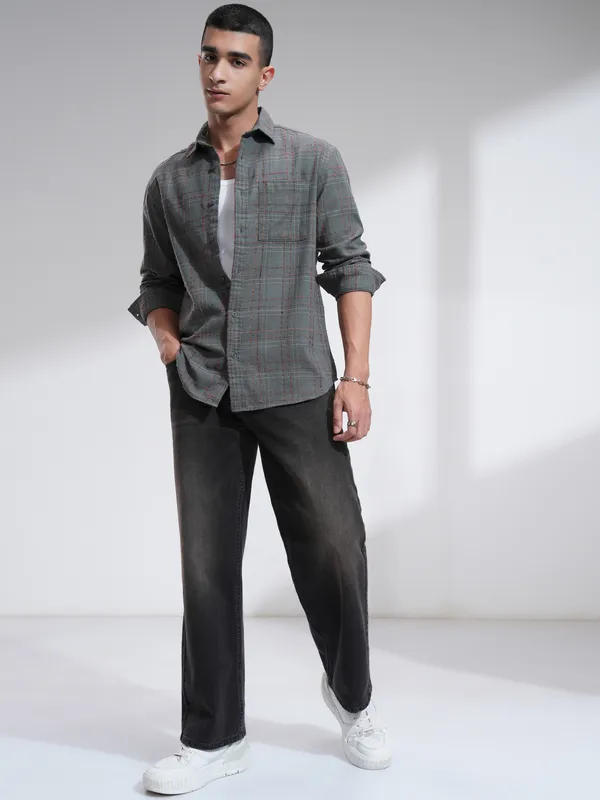 Highlander Men Grey Checked Relaxed Fit Casual Shirt