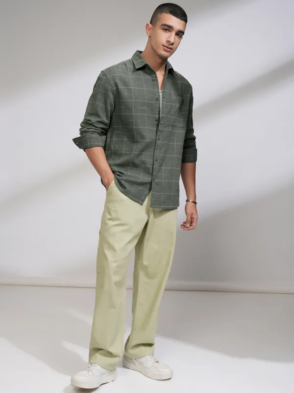 Highlander Men Olive Checked Relaxed Fit Casual Shirt
