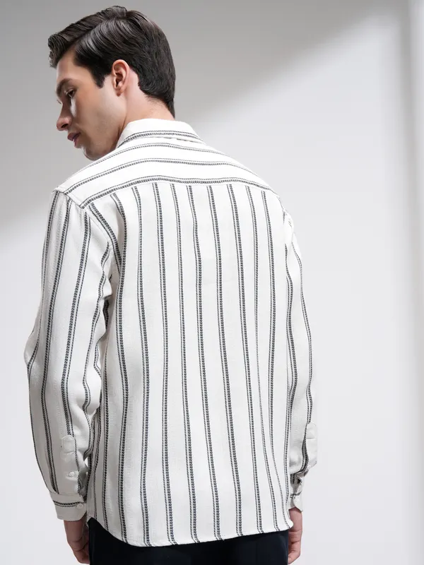 Highlander Men Off White Striped Relaxed Fit Casual Shirt