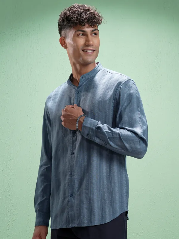 Highlander Men Blue Striped Relaxed Fit Casual Shirt